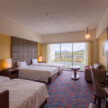 Okinawa Kariyushi Beach Resort Ocean Spa Onna Buitenkant foto