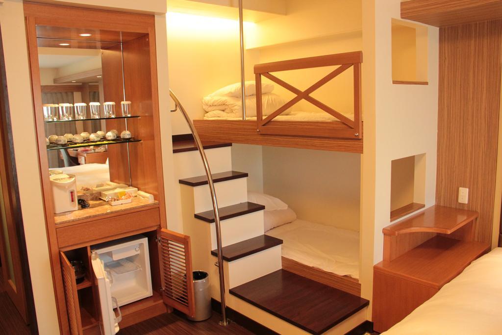 Okinawa Kariyushi Beach Resort Ocean Spa Onna Buitenkant foto