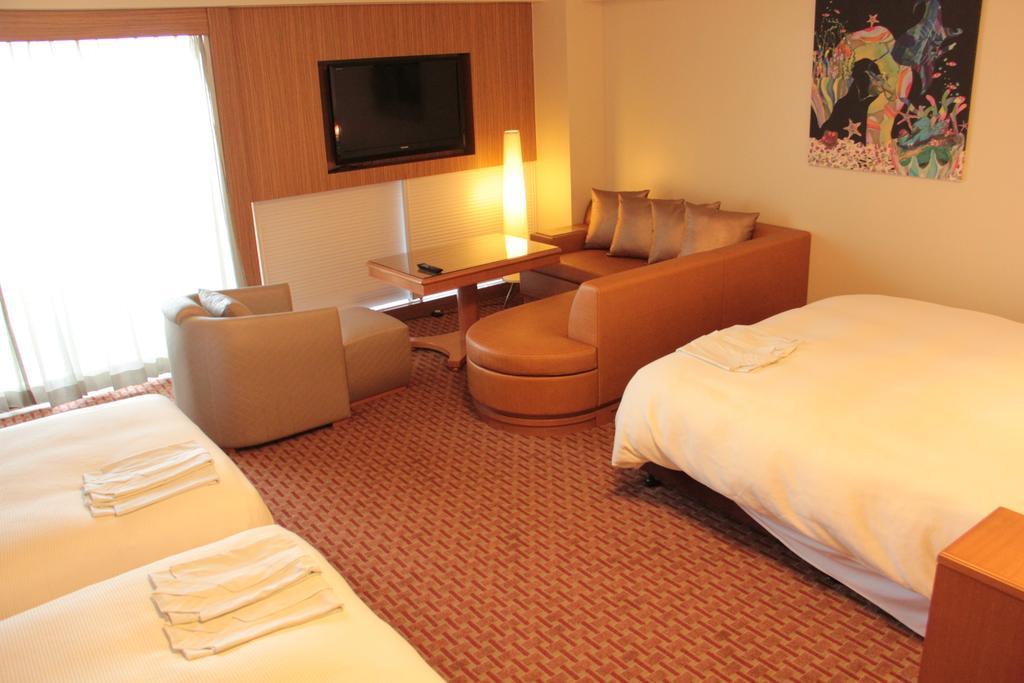 Okinawa Kariyushi Beach Resort Ocean Spa Onna Buitenkant foto