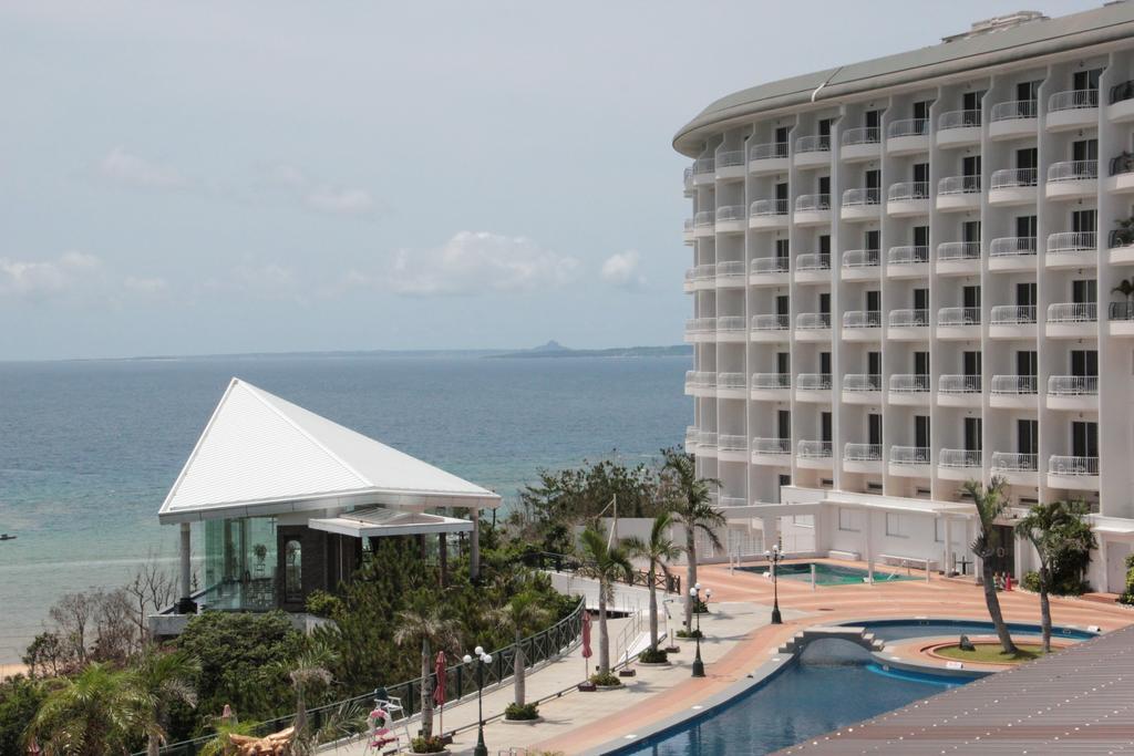 Okinawa Kariyushi Beach Resort Ocean Spa Onna Buitenkant foto