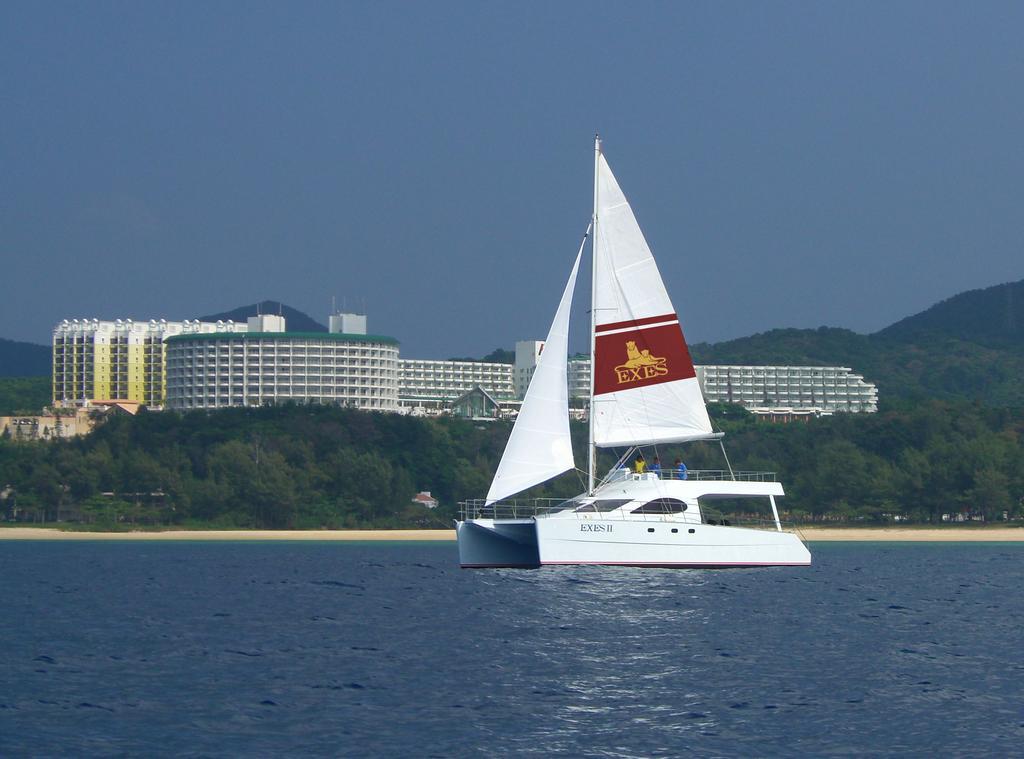 Okinawa Kariyushi Beach Resort Ocean Spa Onna Buitenkant foto