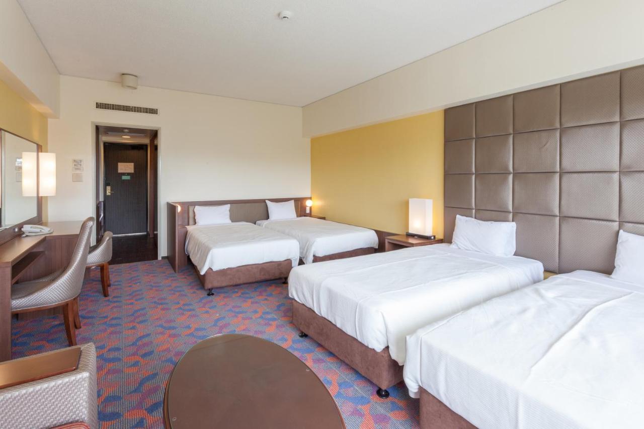 Okinawa Kariyushi Beach Resort Ocean Spa Onna Buitenkant foto