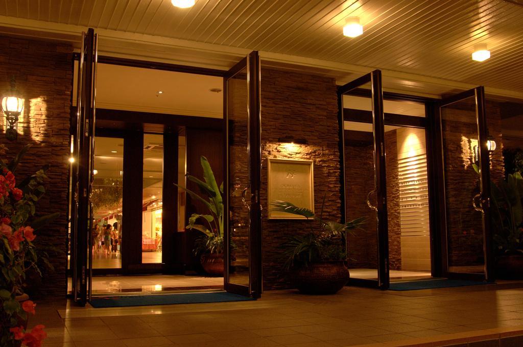 Okinawa Kariyushi Beach Resort Ocean Spa Onna Buitenkant foto