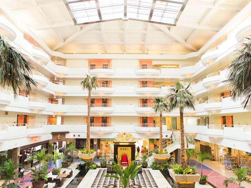 Okinawa Kariyushi Beach Resort Ocean Spa Onna Buitenkant foto